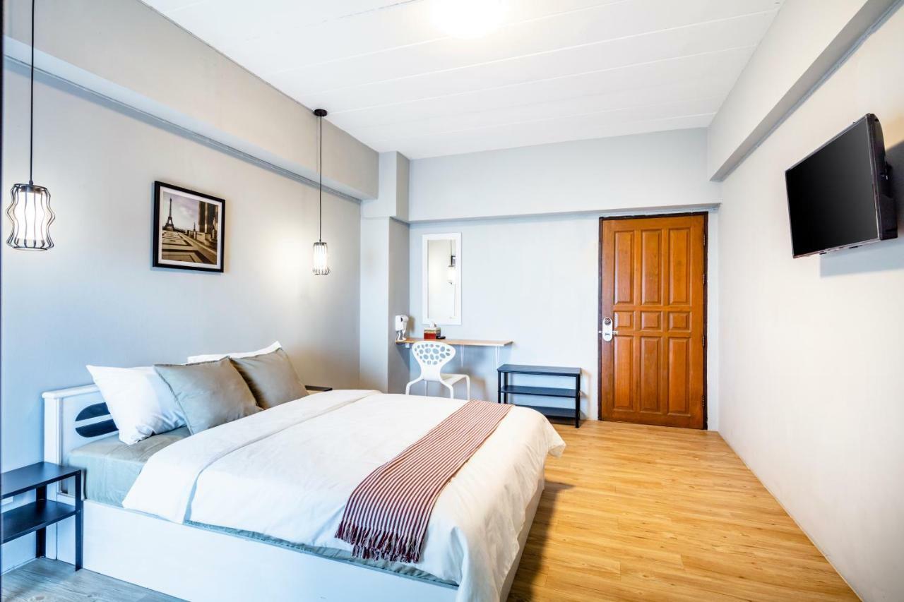 Penyos Service Apartment Bangkok Dış mekan fotoğraf