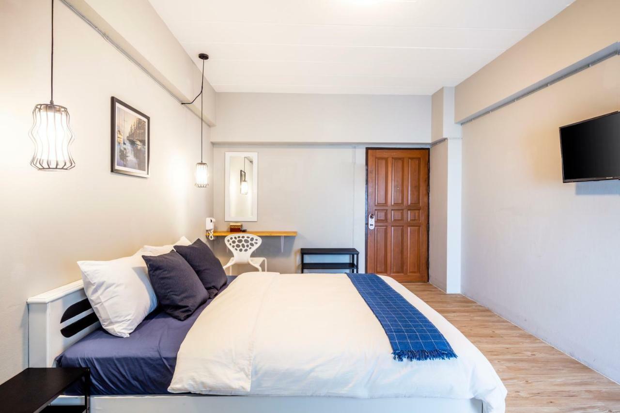 Penyos Service Apartment Bangkok Dış mekan fotoğraf